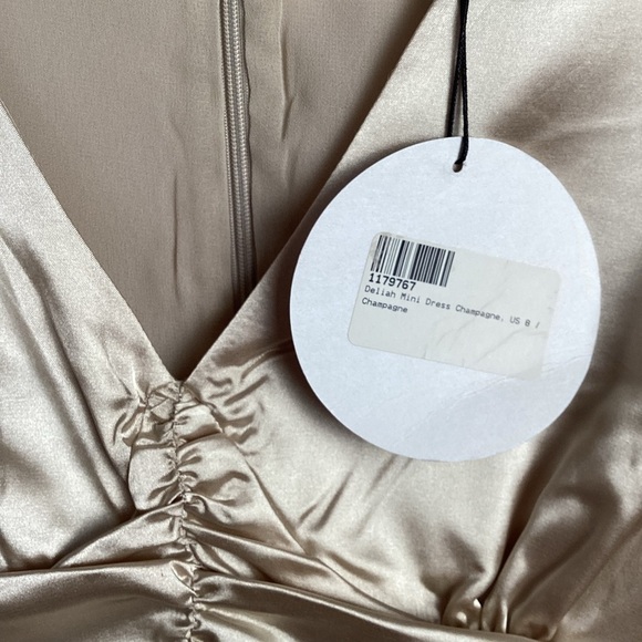 Princess Polly NWT Deliah Champagne Satin Long Sleeve Mini Dress Size 8 - Picture 5 of 9